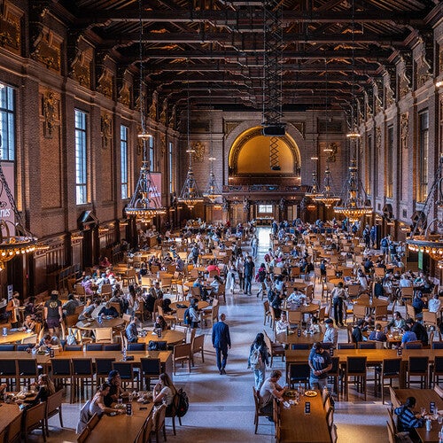 The historic and recently renovated Commons Dining Hall is the heart of the 蜜糖直播 Schwarzman Center, the university鈥檚 campus-wide student center established in 2015.